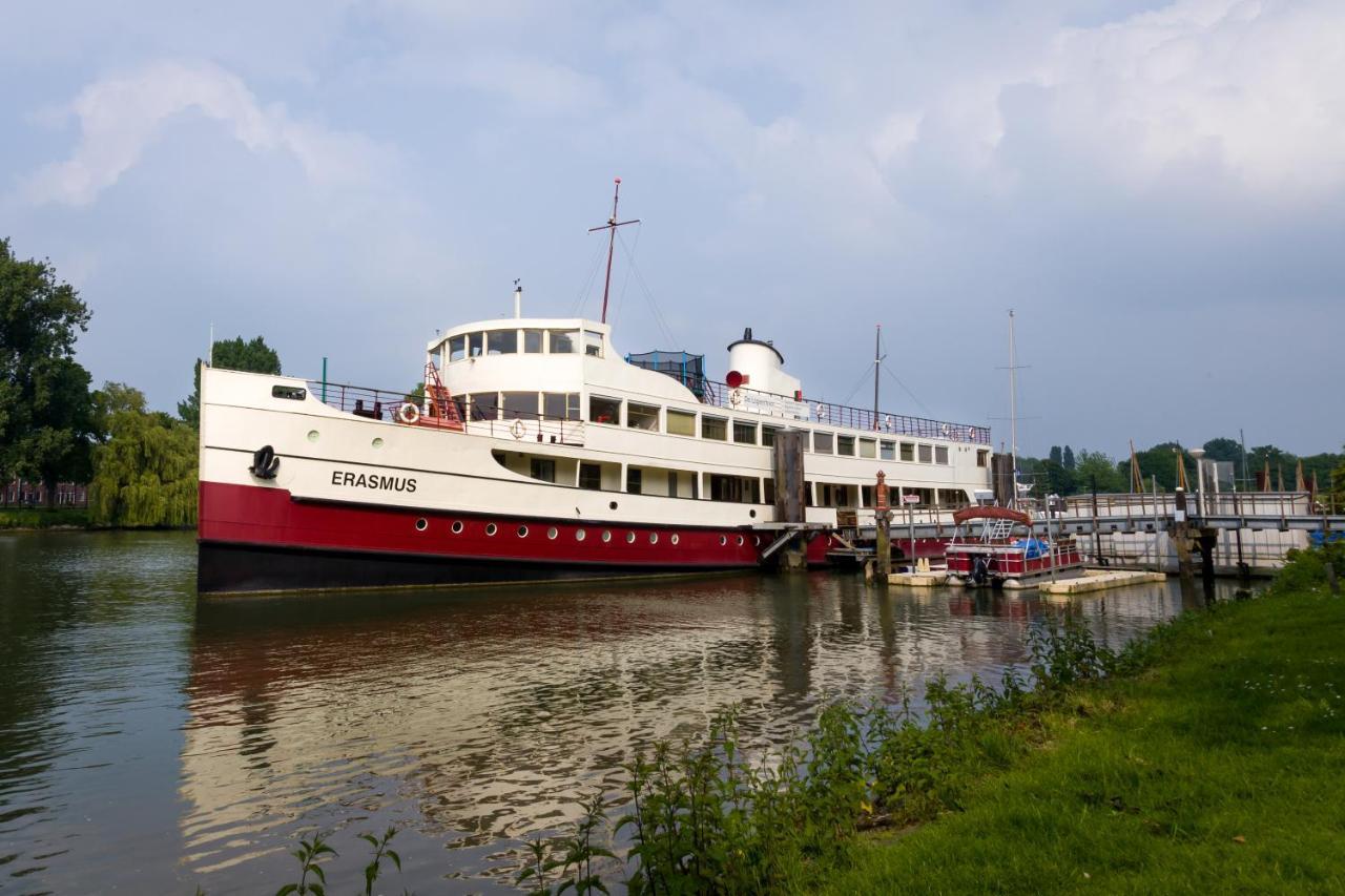 De Logeerboot Dordrecht Bed & Breakfast Exterior photo