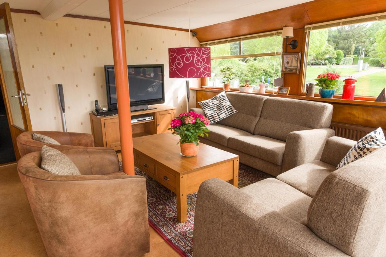De Logeerboot Dordrecht Bed & Breakfast Exterior photo