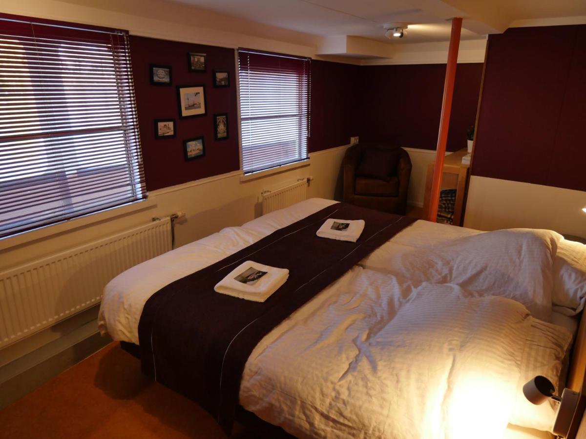 De Logeerboot Dordrecht Bed & Breakfast Exterior photo